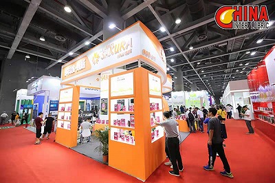 エンジンオイルOEMメーカーとして、中国での展示会の様子